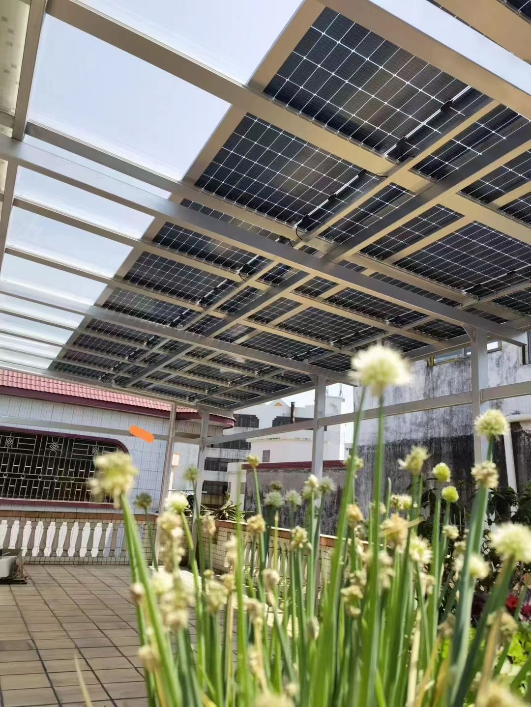 松原别墅家用屋顶太阳能发电系统安装